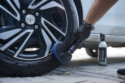 Vonixx Cepillo limpieza de neumáticos curvo